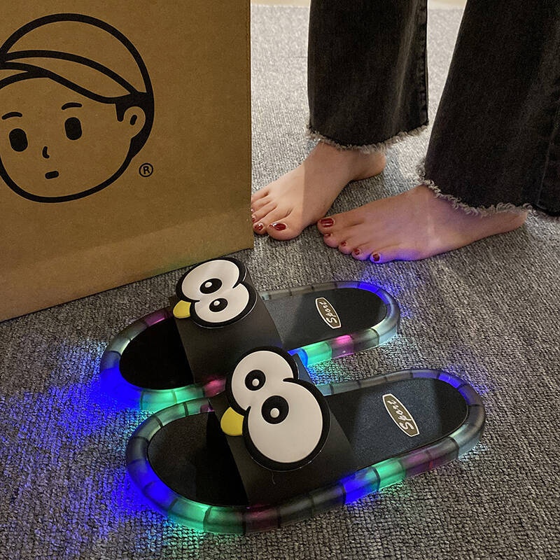 Mule Slip On - Claquettes lumineuses à grands yeux amusants,