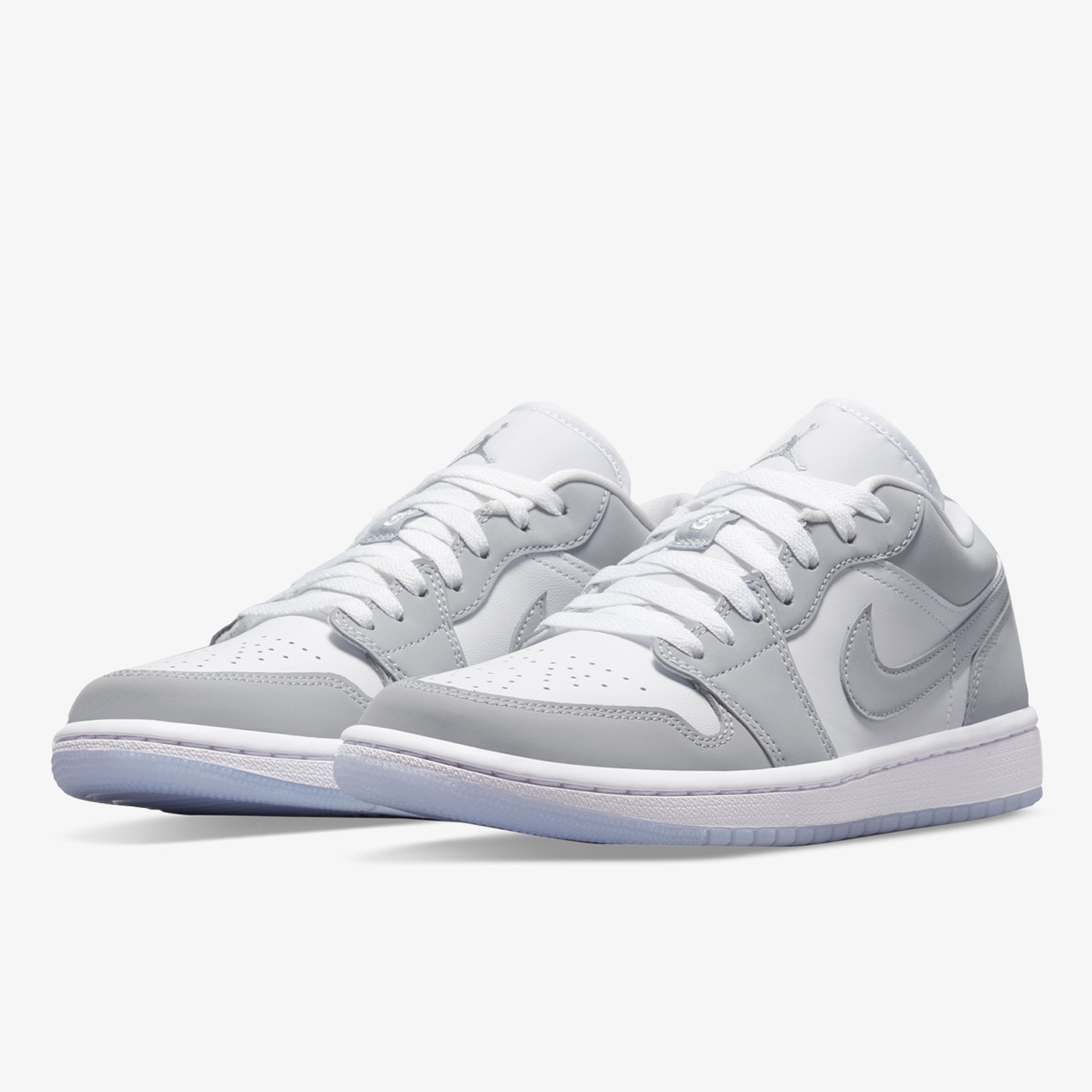 Nike, chaussures de basketball - Women'S Shoes Nike Jordan avis et prix